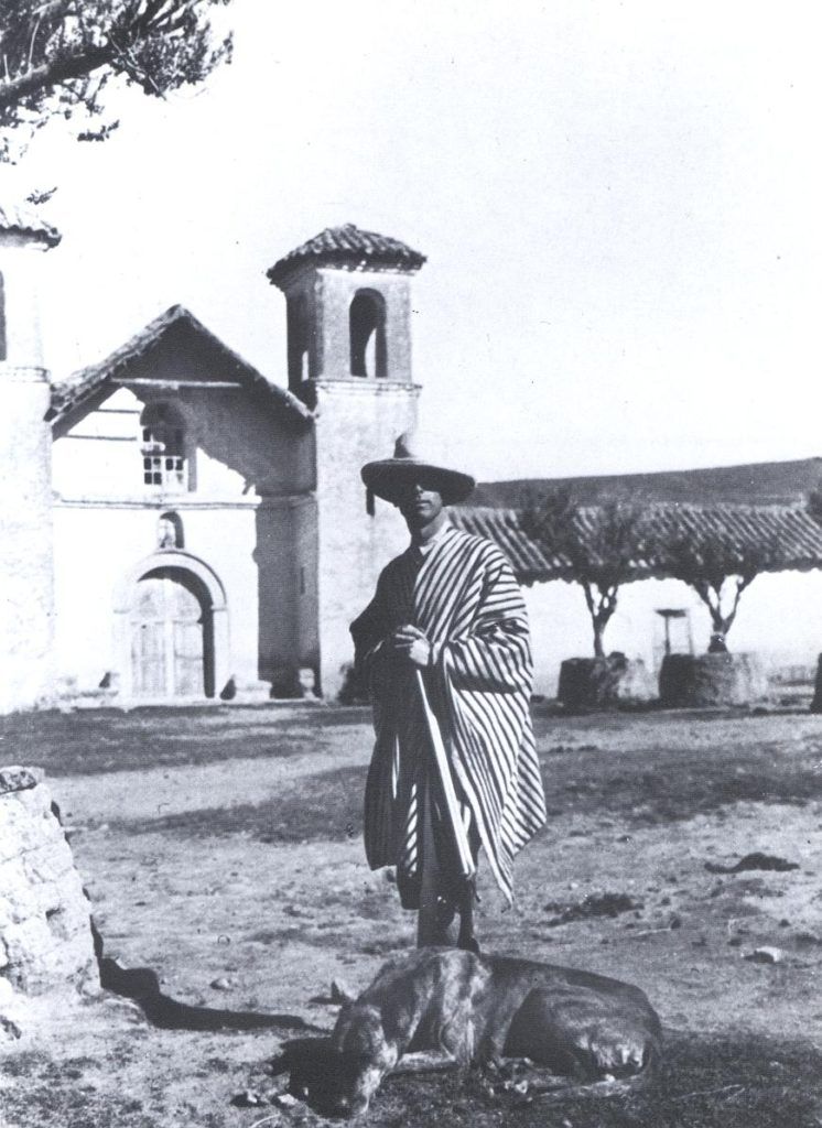 Juan Larrea en Puno-Perú. 1930