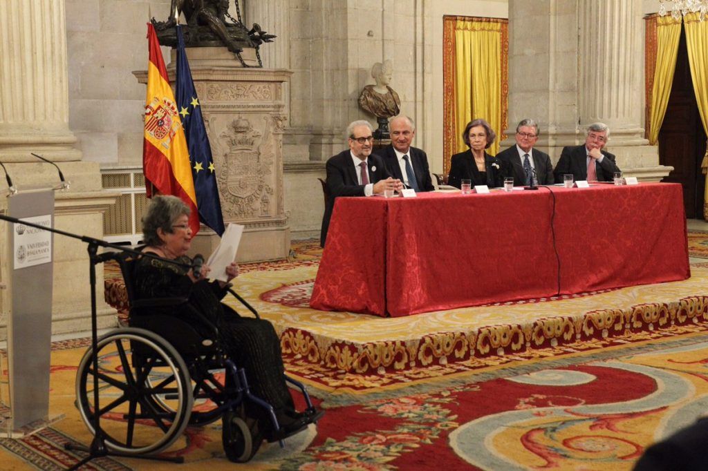 La poeta Claribel Alegría recibiendo el prestigioso XXVI Premio Reina Sofía de Poesía Iberoamericana (2017).